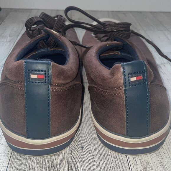 Tommy Hilfiger vegan leather sneaker - Picture 6 of 7